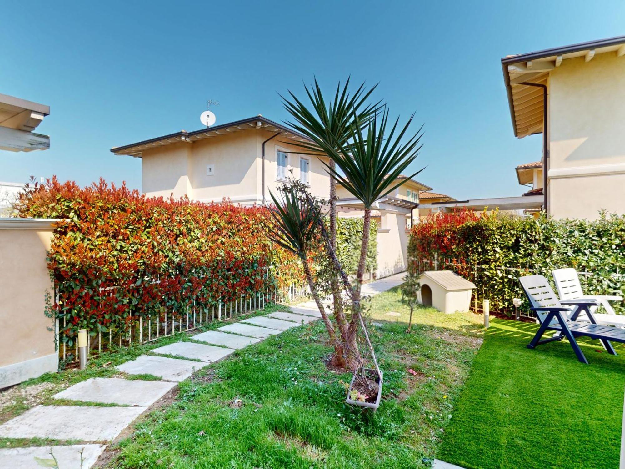 Villa Dolcevita By Bookinggardalake Manerba del Garda Exterior foto